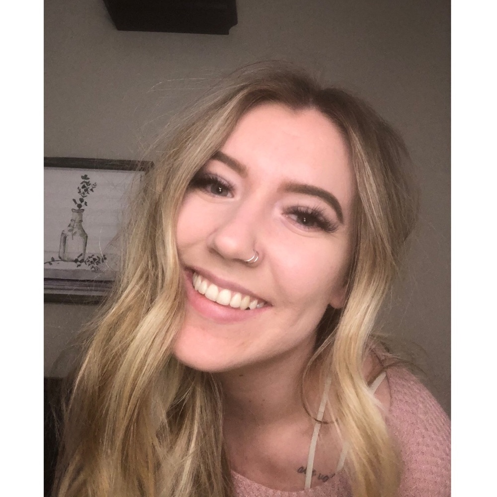 Meet your Posher, Kaylie